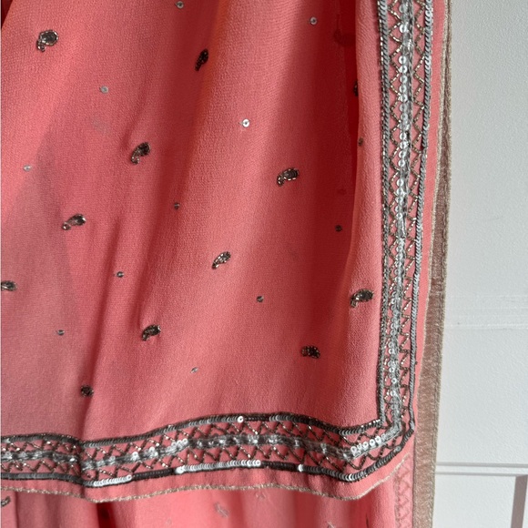 Salmon pink & silver custom shalwar kameez - Picture 8 of 12